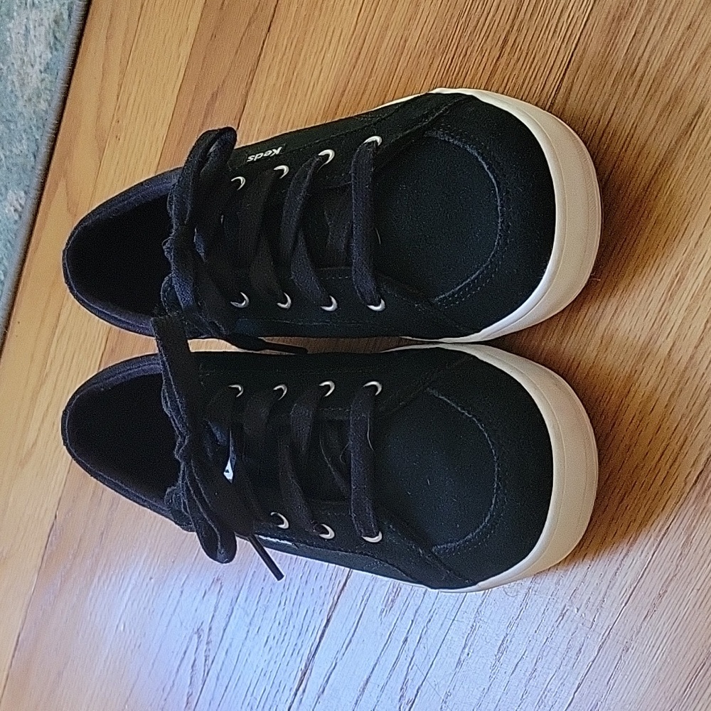 Keds Dream Foam Memory sneakers. Size 7 womens USA